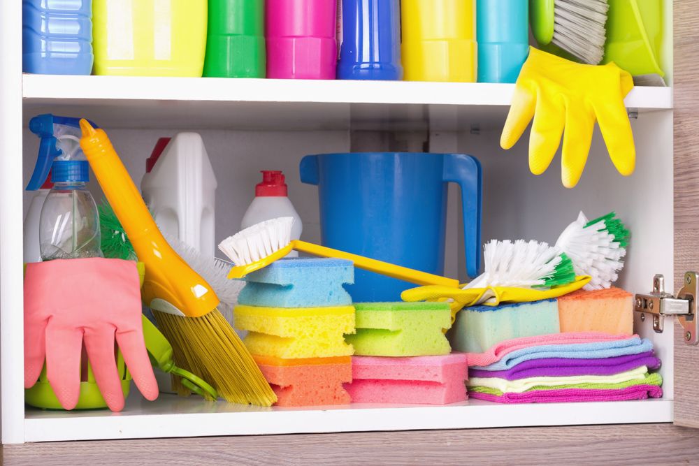 kitchen wall cabinets-cleaning supplies