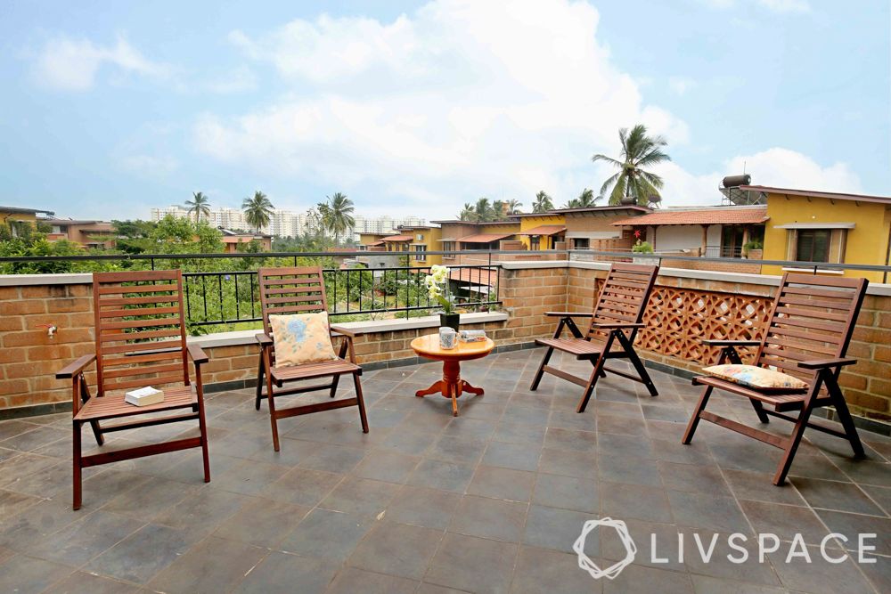 balcony-tiles-designs-with-mangalore-tiles