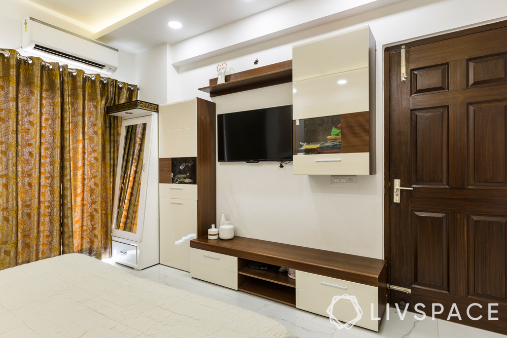 interior-designer-in-greater-noida-master-bedroom-tv-unit-laminate-dresser