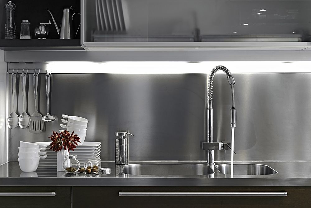 kitchen-backsplash-on-a-budget-stainless steel