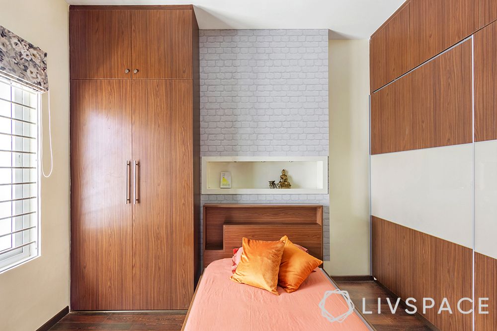 Livspace Advantage-wooden wardrobe-sliding wardrobe design-simple bedroom