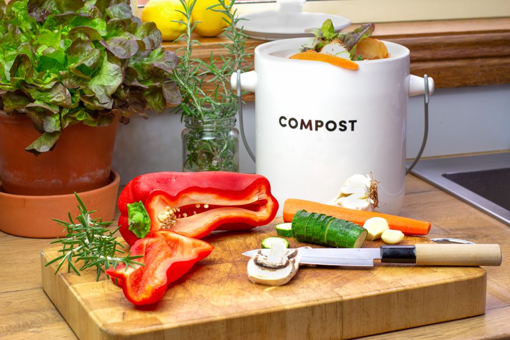  opětovné použití-kuchyň-odpad-kompost-půda