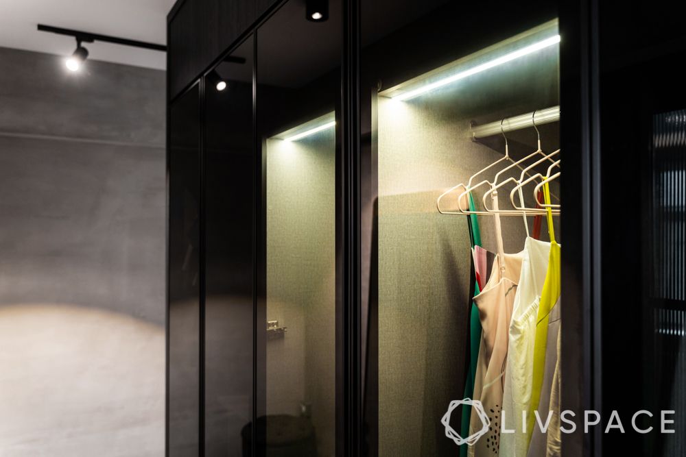 glass-wardrobe-lighting-inside-wardrobe