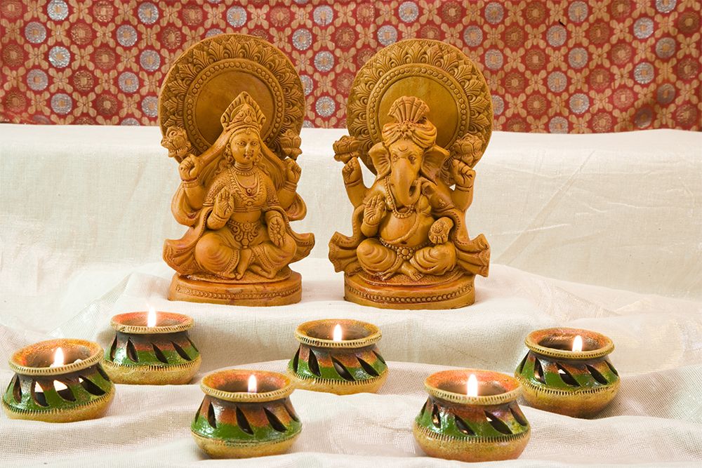 vastu for home entrance-ganesha-laxmi