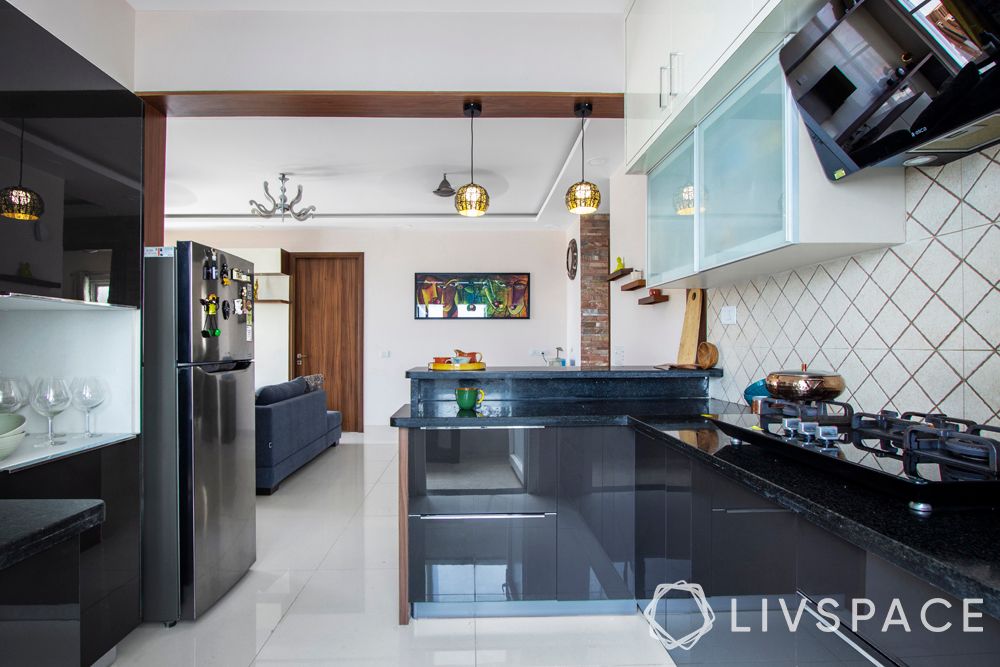 open-kitchen-design-with-backsplash-tiles