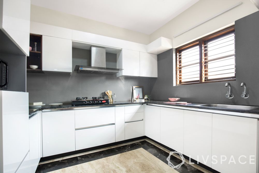 white kitchen-grey kitchen backspalsh