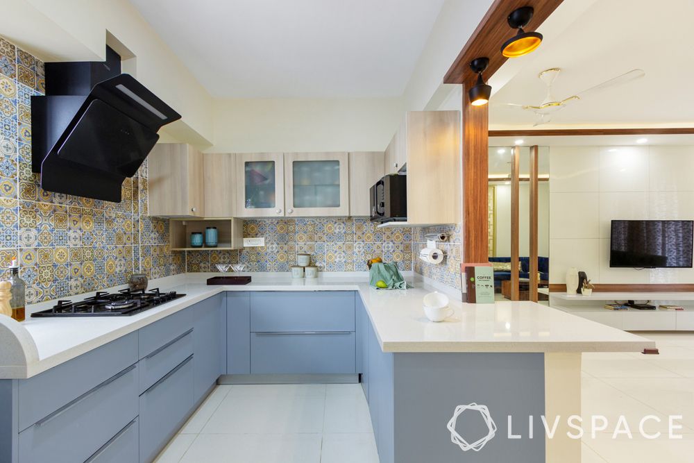 kitchen style-U shaped-blue cabinets