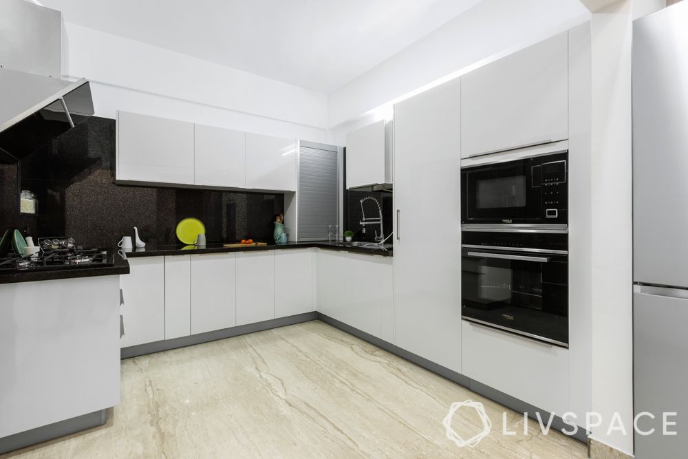 white kitchen-handleless kitchen