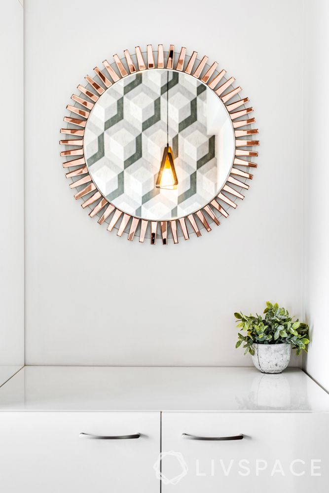 bedroom designing-wall mirror