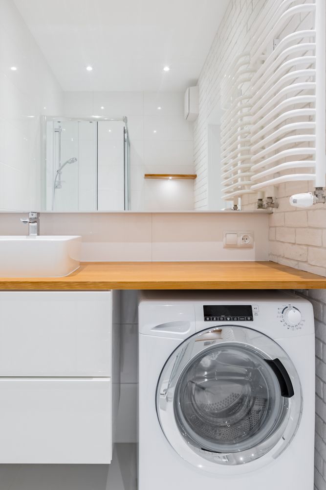 utility room-white sink and washing machine