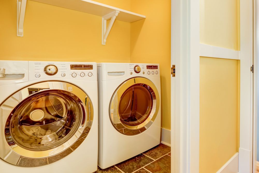 washing room-size of the laundry room