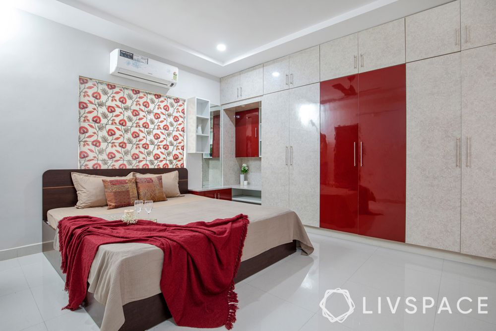 hyderabad interior design-master bedroom-red and beige-glossy laminate wardrobe