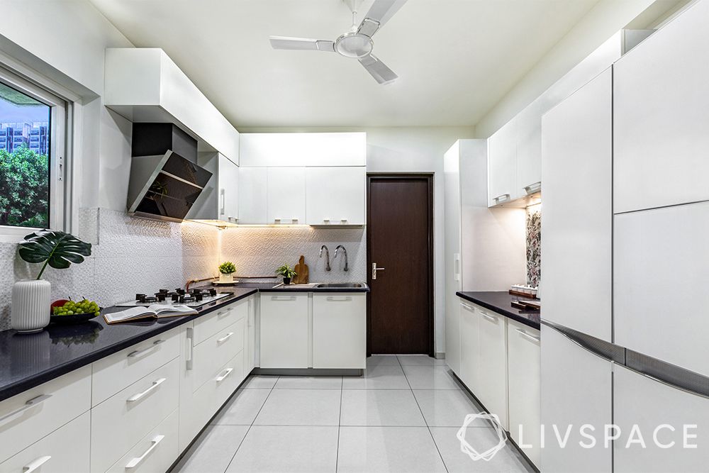 minimalist house interior-white kitchen