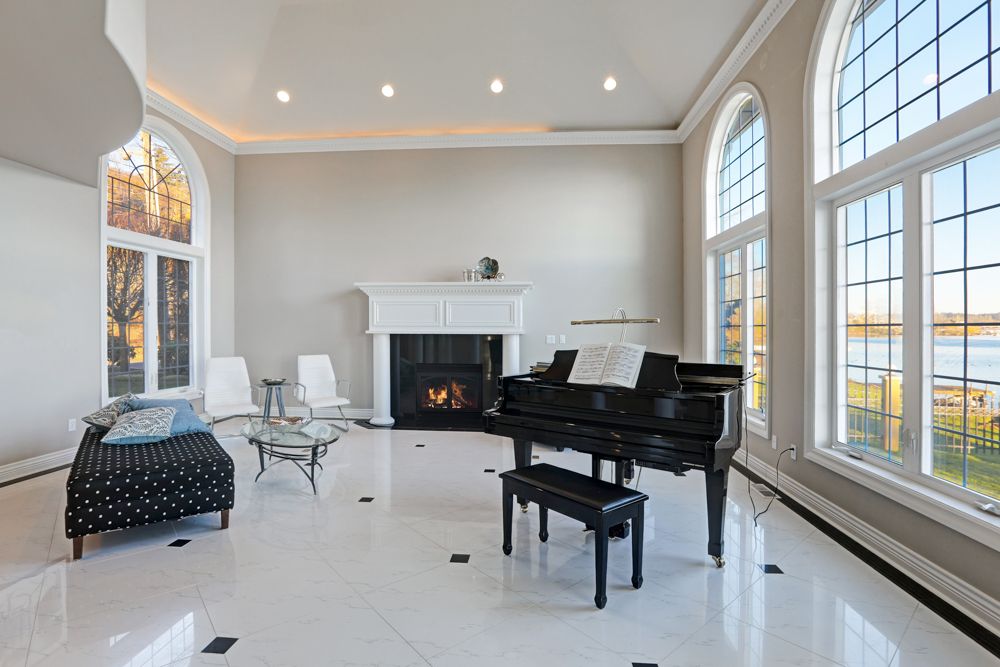 latest-marble-flooring-design-in-hall