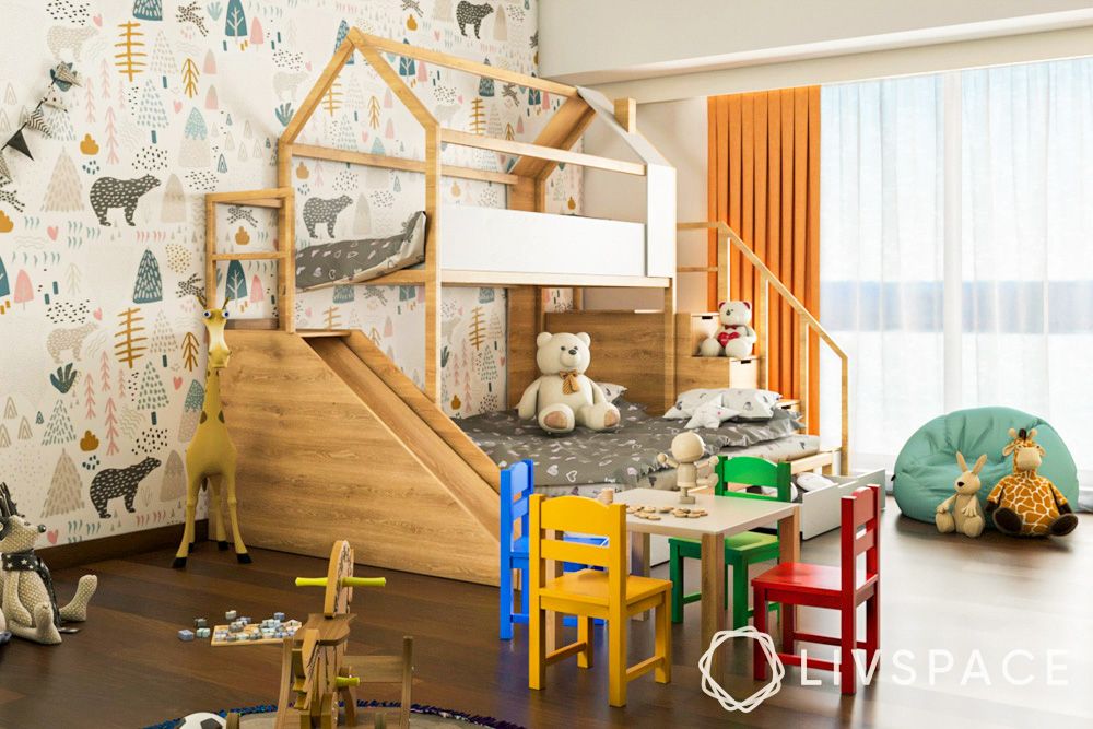 bunk-bed-with-different-sized-beds-and-play-area