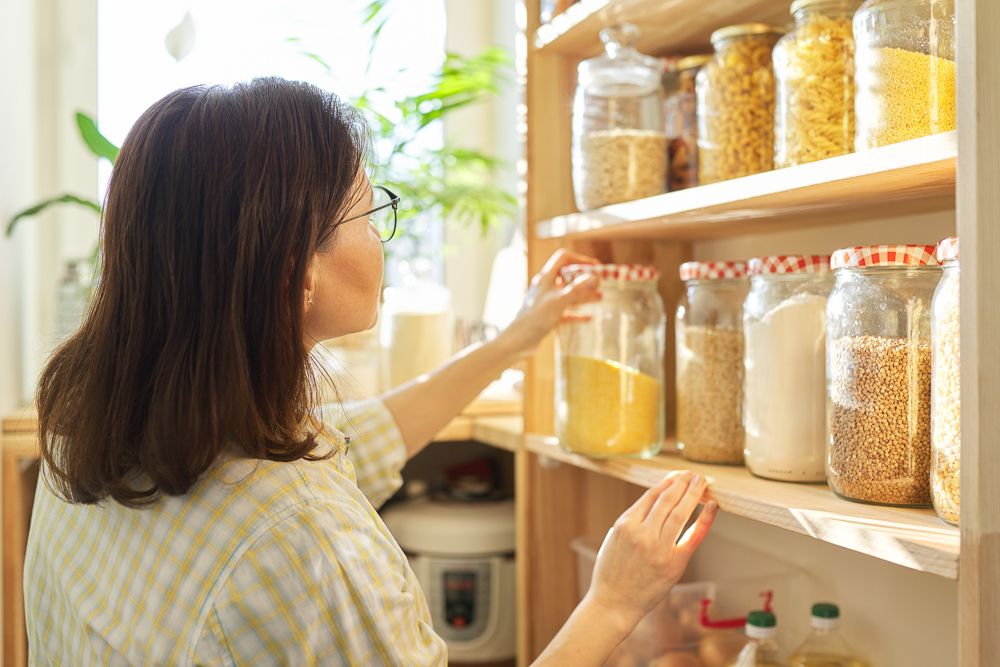 Food Storage Friday #26: Making Mason Jar Shelves out of Pallets