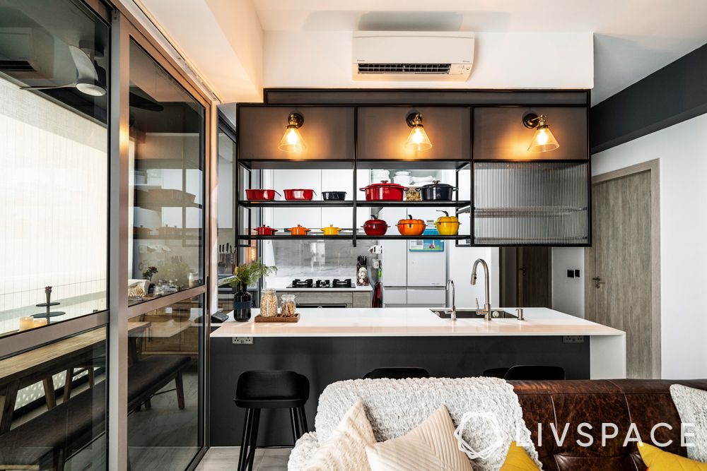 interior-design-trends-2022-black-accent-pieces-kitchen-breakfast-counter