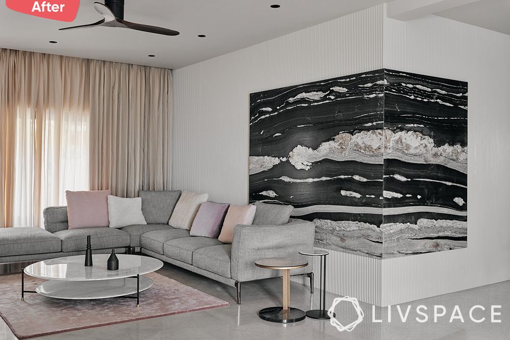 modern-villa-informal-living-room-marble-wall-decor-seating