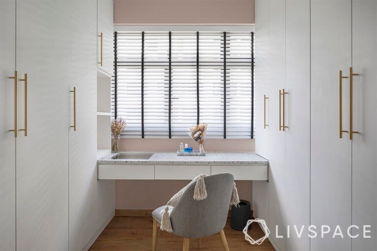 Vastu Direction for Work Desk at Home 5+ Easy Home Office Tips