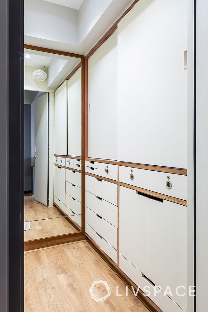 walk-in-wardrobe-white-finish-sliding-doors