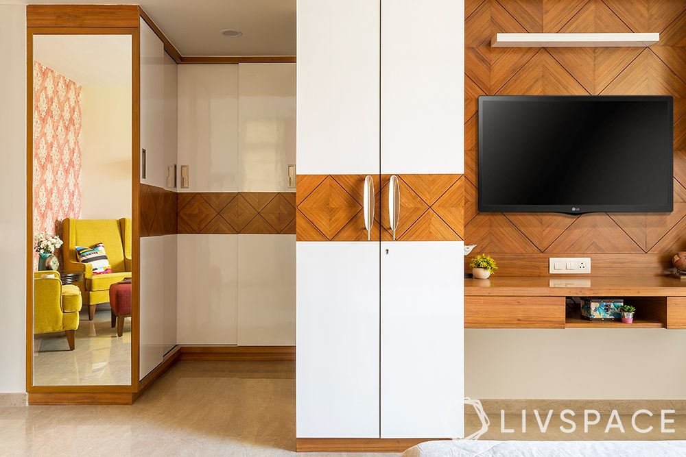 walk-in-closet-contemporary-design-white-and-brown-finish