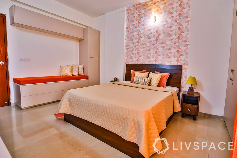 3BHK-Noida-seating-bedroom