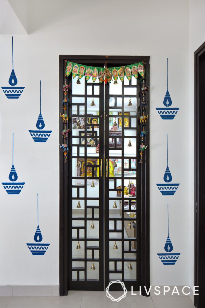 simple-mandir-doors-with-toran-for-indian-homes