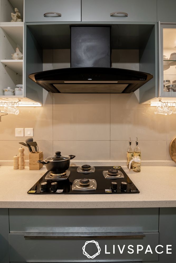 acrylic-finished-kitchen-in-3bhk