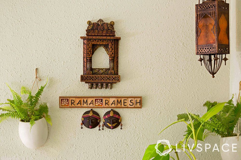 nameplate-vastu-for-entrance-with-plants-and-lamp