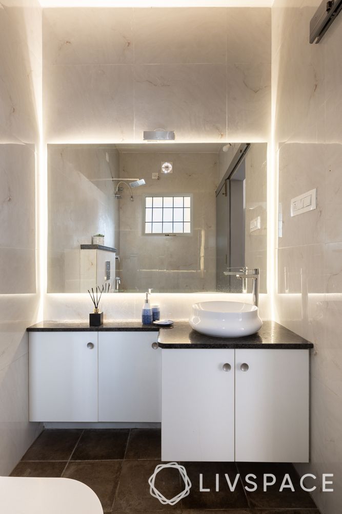 white-washroom-with-lights