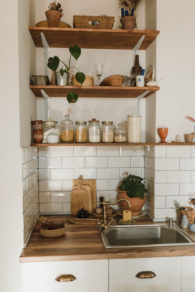 kitchen-organiser-clear-containers