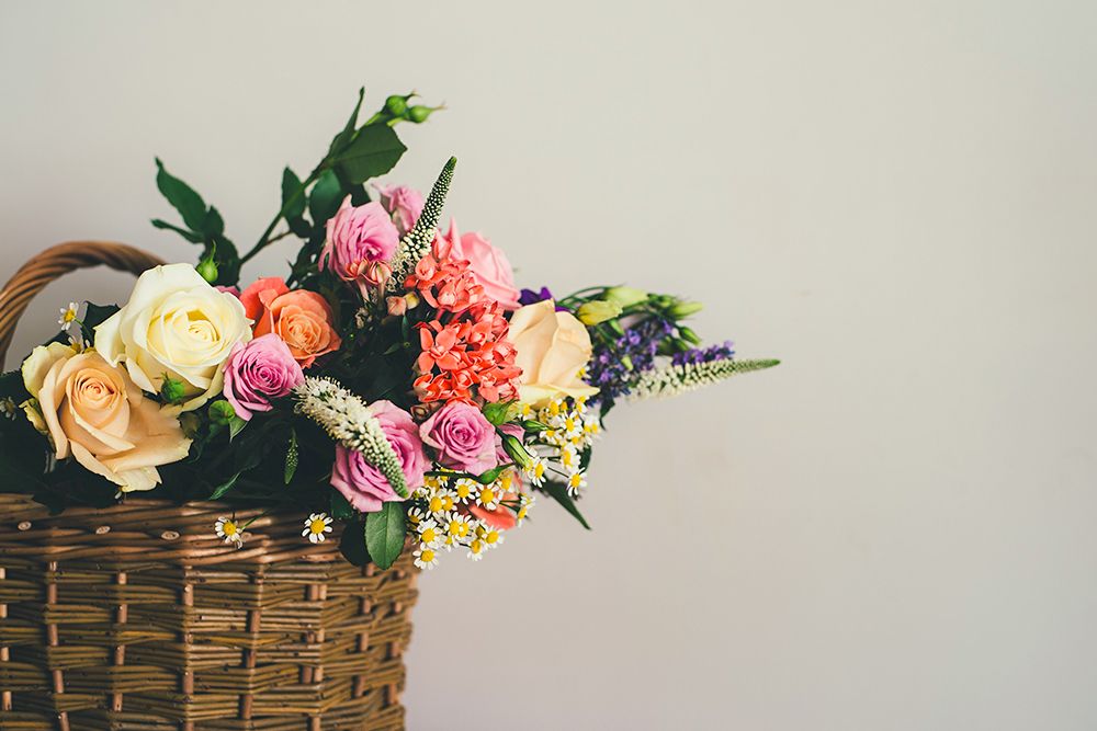 home-wedding-decor-and-wicker-basket