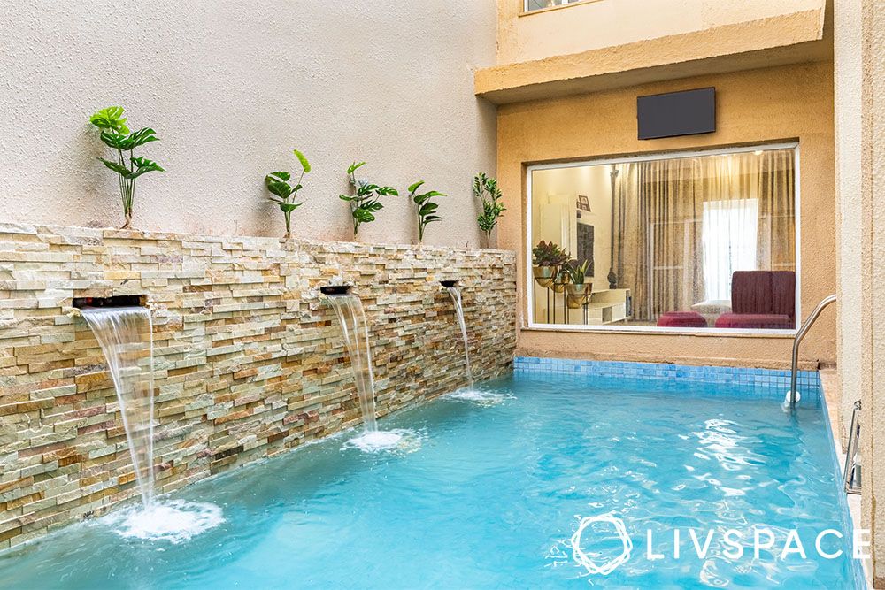 swimming-pool-in-6BHK-villa-interior-design