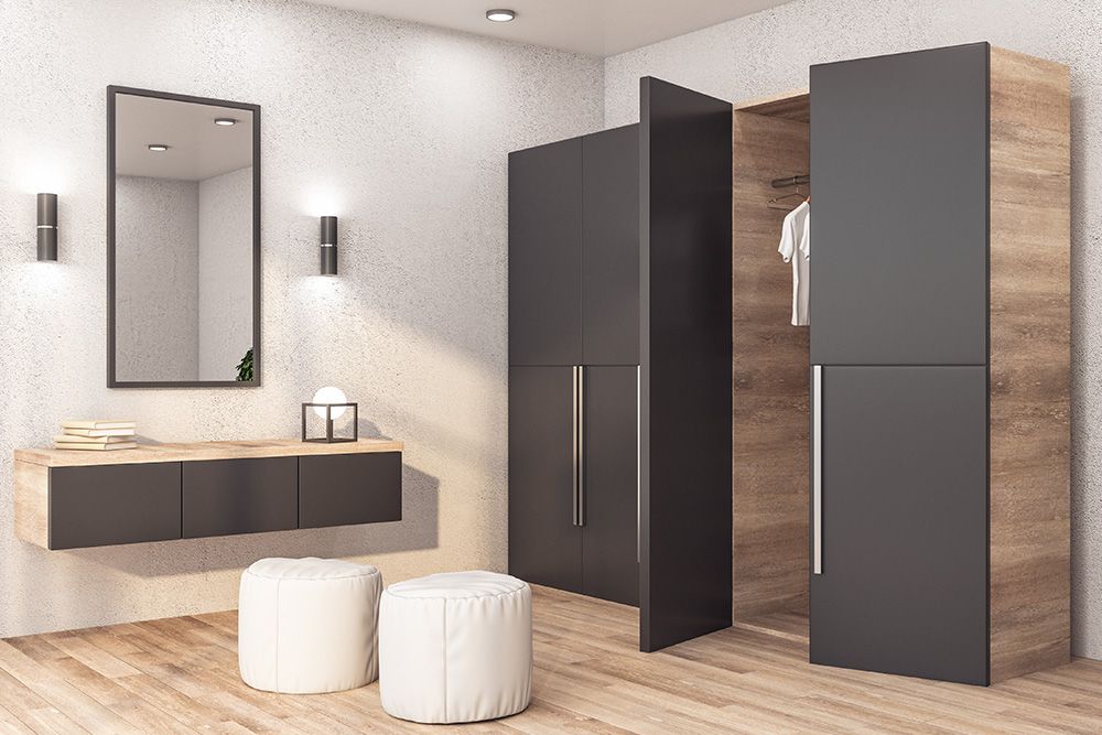 wooden-wardrobe-with-black-laminates 