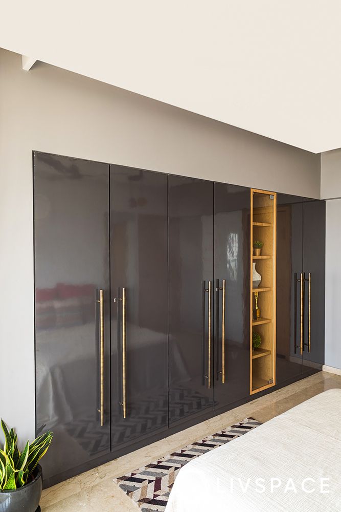 built-in-two-toned-modern-wooden-wardrobe 