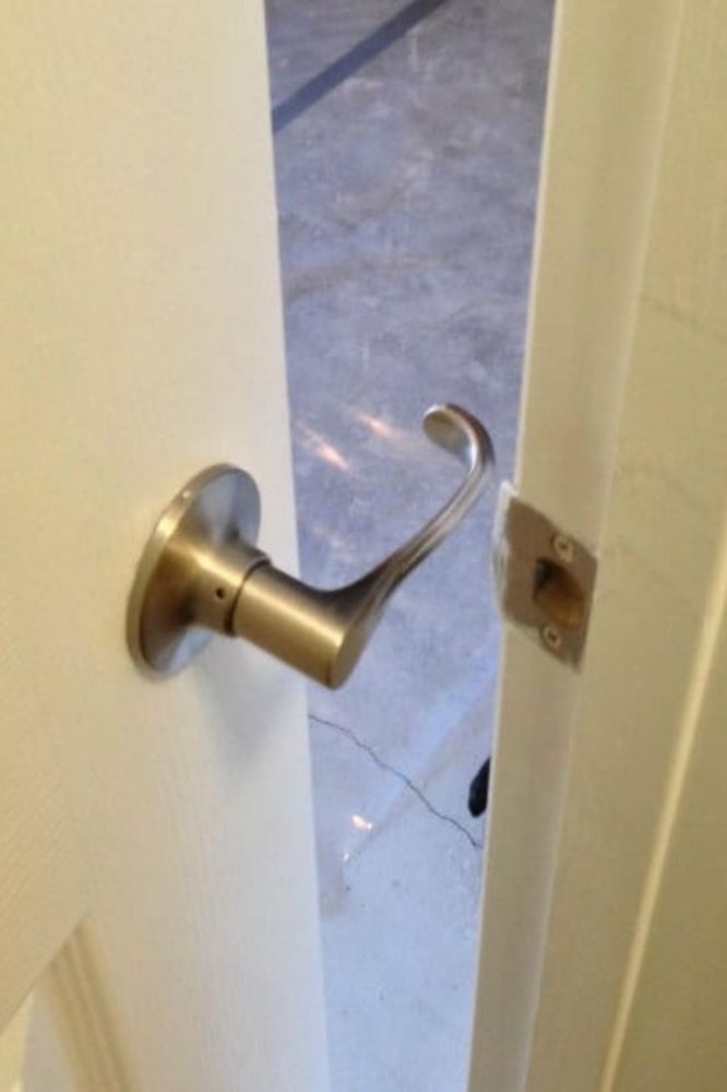 poor-door-handle-design-fail