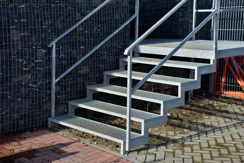 mesh-staircase-railing-designs