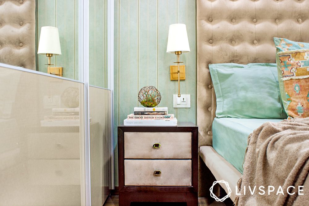 small-bedroom-interior-design-space-saving-furniture
