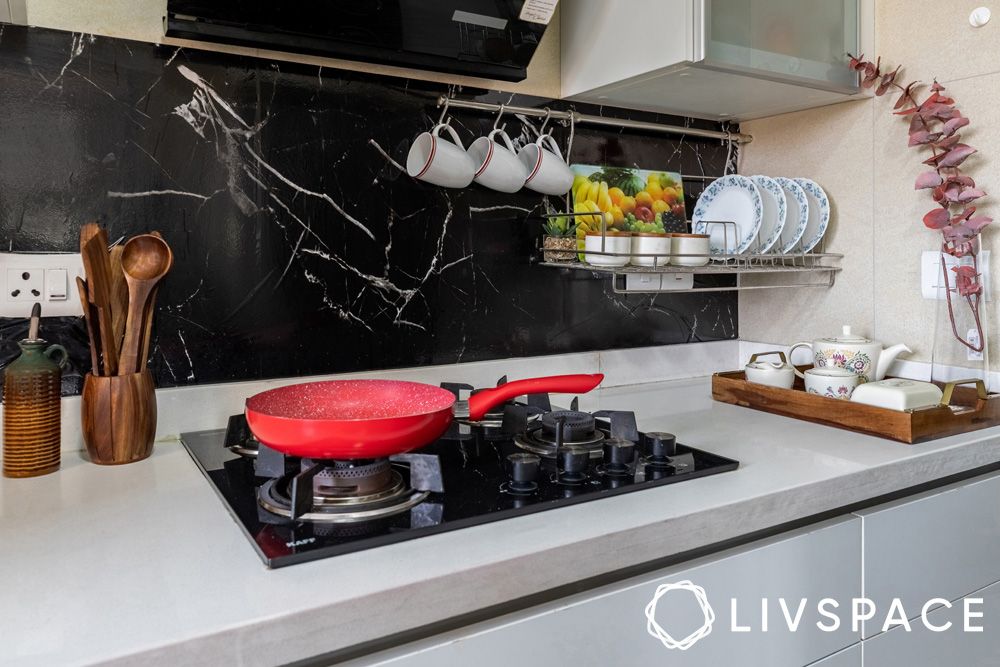 l-shaped-kitchen-interior-design-for-sobha-winchester-in-chennai