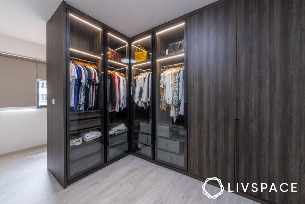 wardrobe-design-with-aluminium-frames-black-laminate