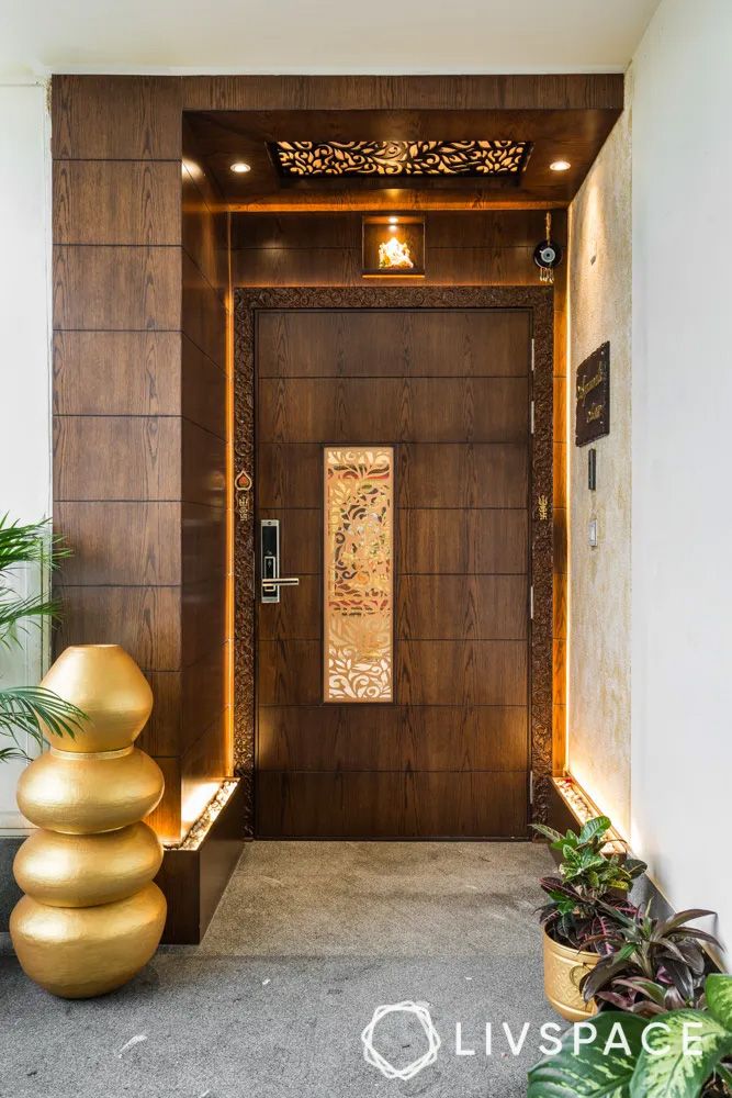 main-door-vastu-tips-wooden-material