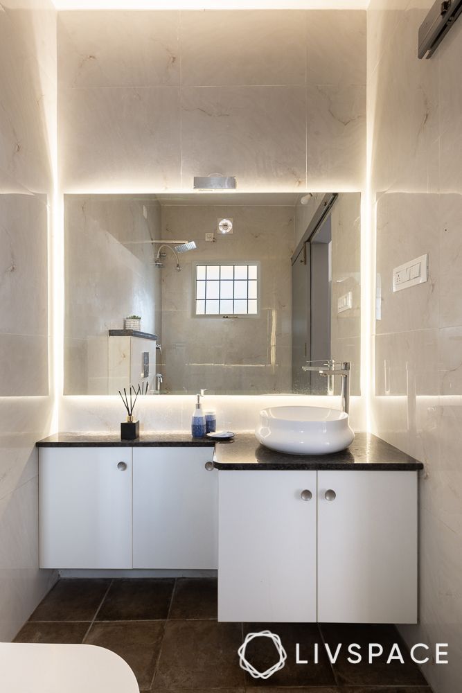 bathroom-vastu-with-mirror-above-sink