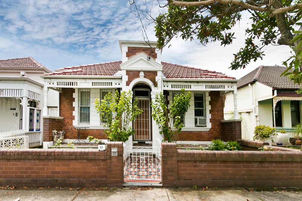 brick-building-elevation-single-floor-design