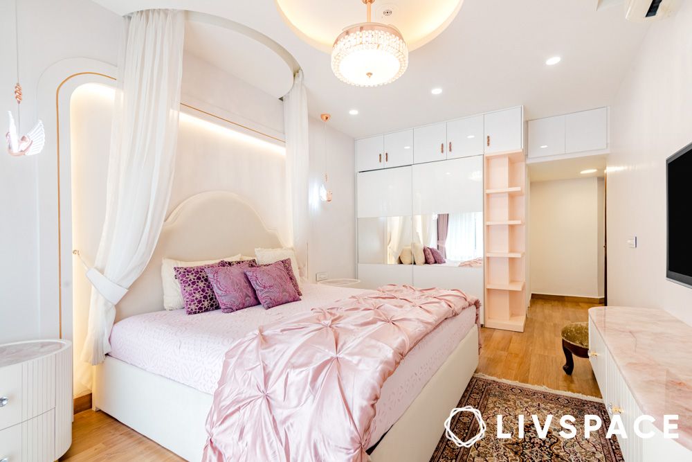 princess-style-daughters-bedroom-in-pink-and-white-with-curtains-lighting