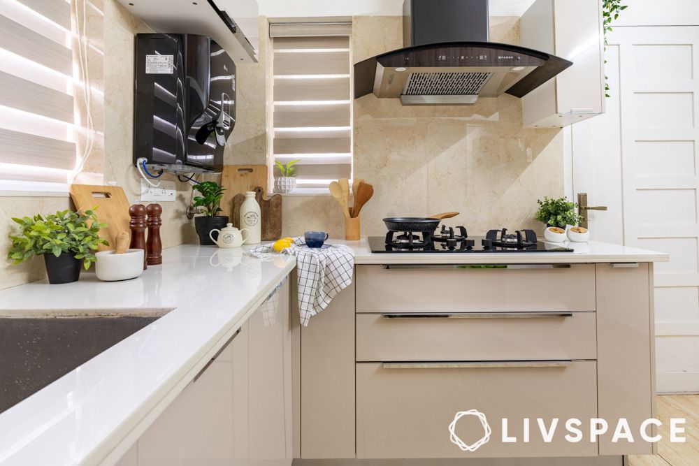 neutral-kitchen-with-handleless-cabinet-design