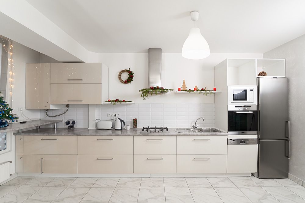 minimal-christmas-decoration-idea-for-kitchen