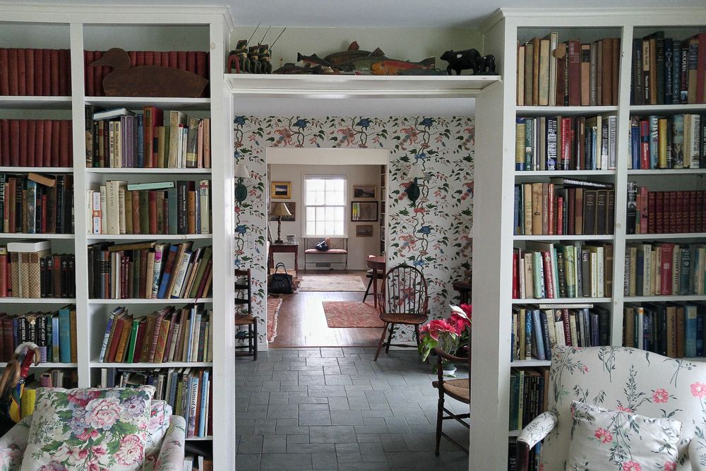wall-home-library-design