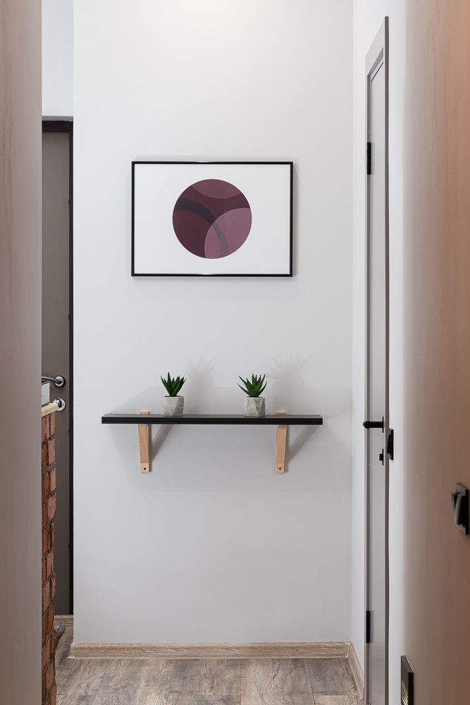 foyer-shelf-design-on-wall