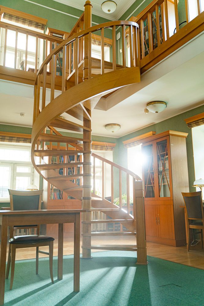 spiral-banister-designs-stairs