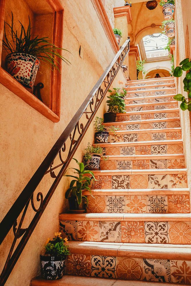 stair-tiles-design-mosaic